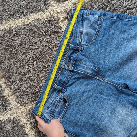 Old Navy Size 10 Denim Jean Bundle Two Pairs Mid And Long Length - Picture 10 of 12